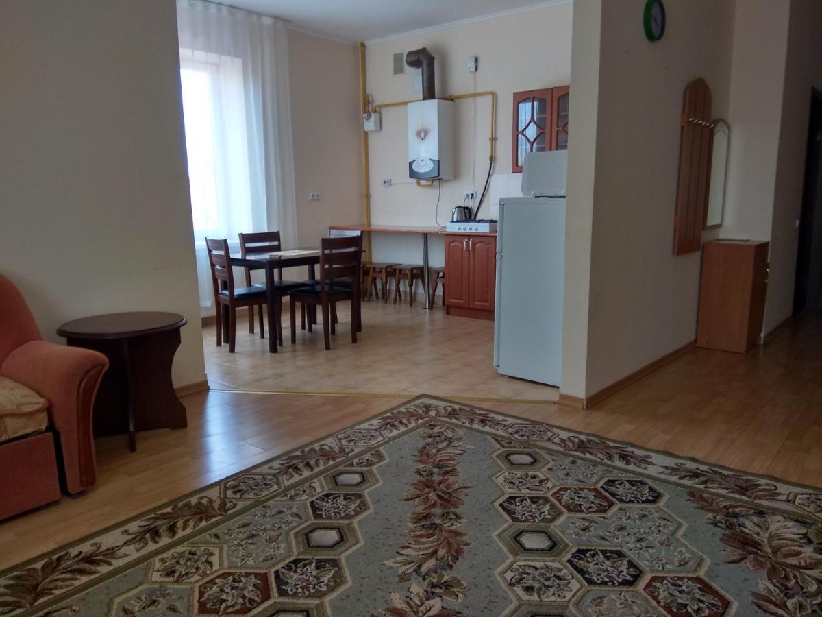 Apartments Domovik Просторная Квартира С Видом На Горы Mukacheve Exterior foto